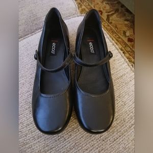 Ecco Mary janes